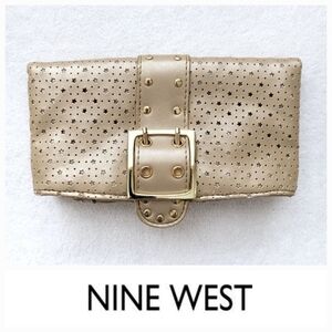 Gold Buckle Sparkle Stars Foldable Clutch EUC Faux Leather Tan Nine West